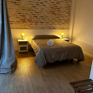  Habitación en casa particular A 5 Minutos Andando Del Casco Viejo, Ayuntamiento, Plaza Circular Y Gran Via De Y Proximo A 2 Lineas De Metro España